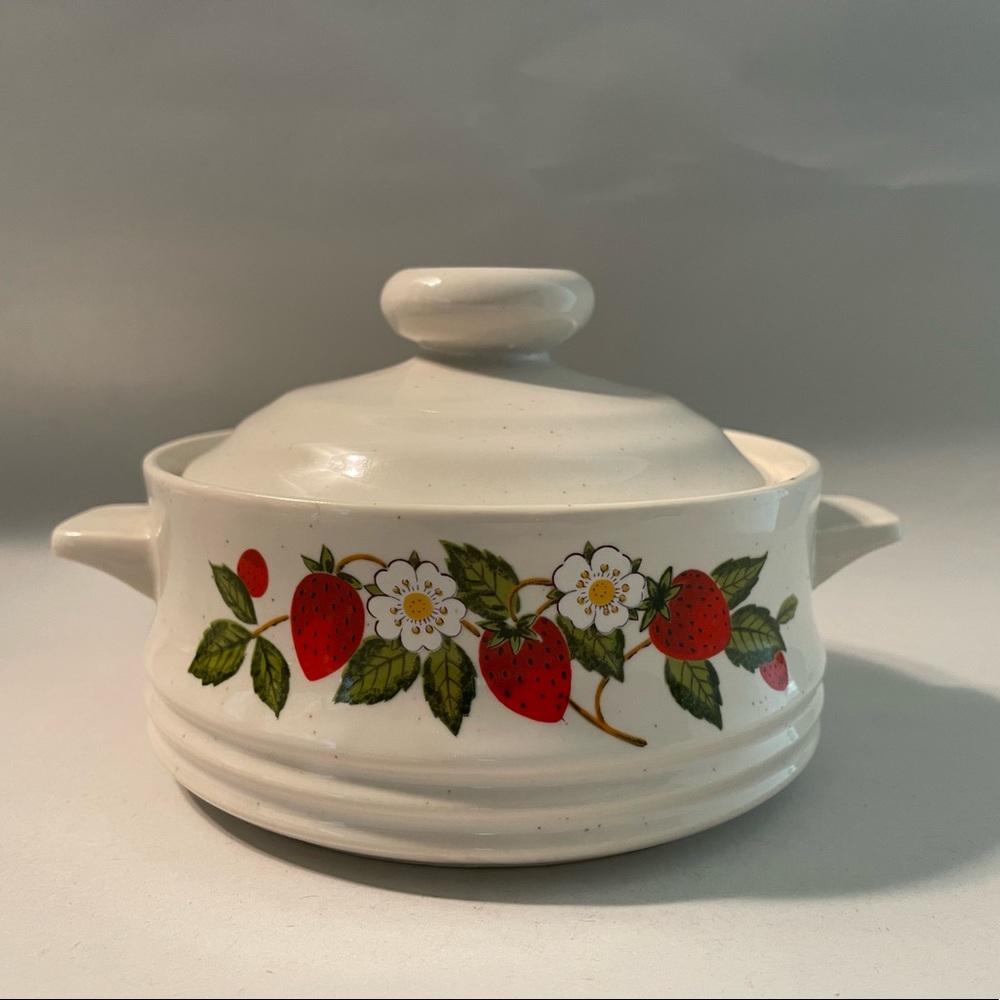 Sheffield Strawberries and cream stoneware cottagecore vintage